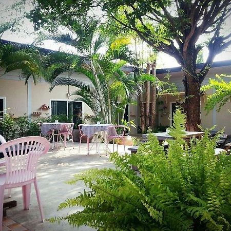 Baan Homlamoon Hotel Suan Phueng Eksteriør billede