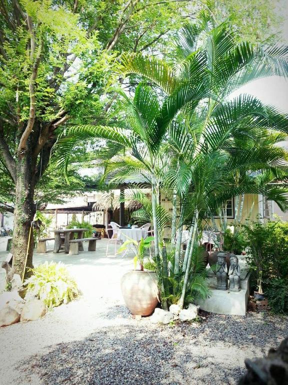 Baan Homlamoon Hotel Suan Phueng Eksteriør billede