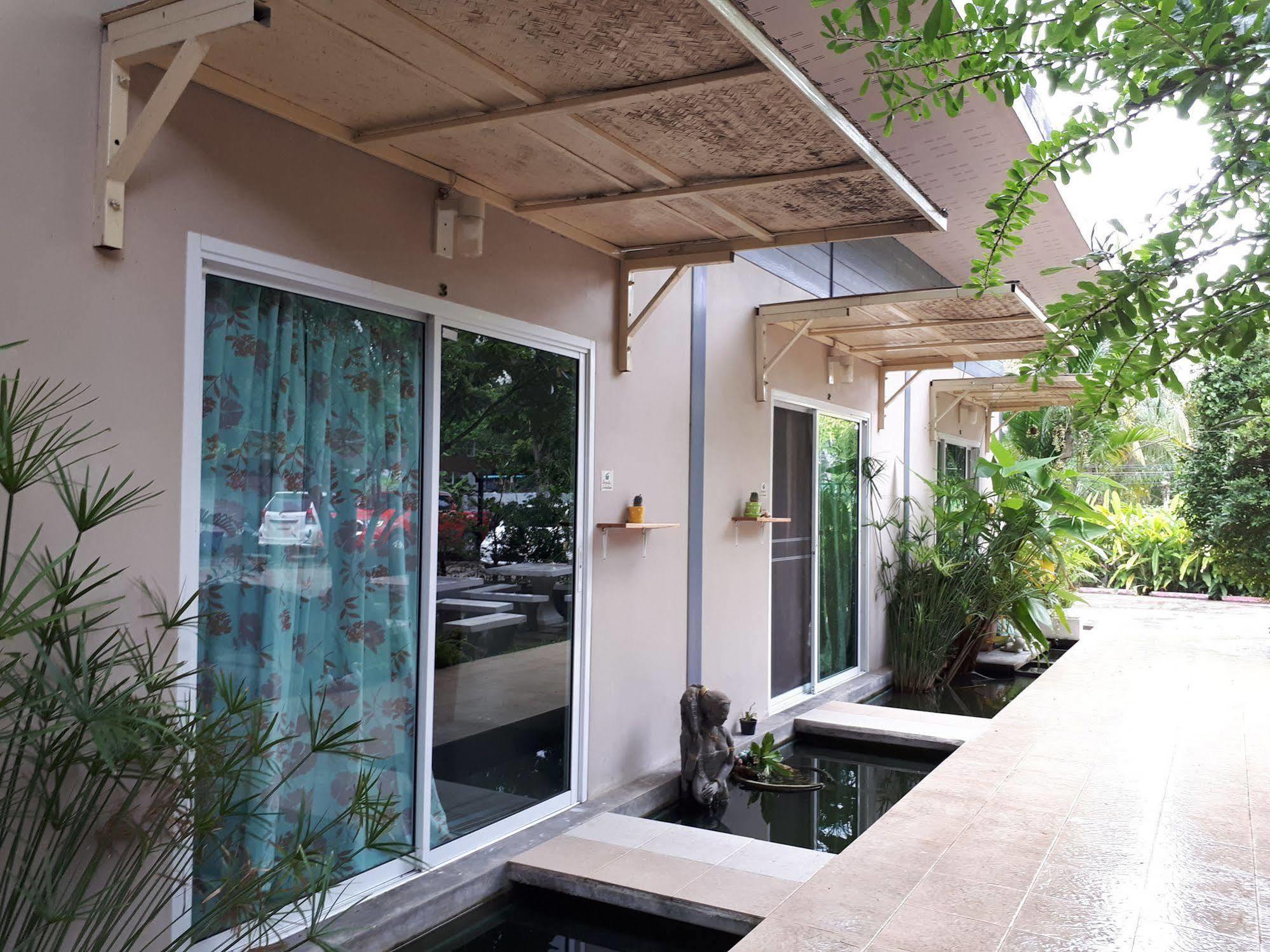 Baan Homlamoon Hotel Suan Phueng Eksteriør billede